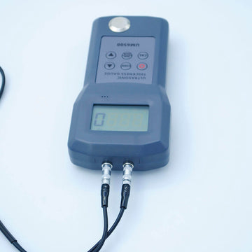 UM6500 Ultrasonic Thickness Gauge for Industrial Inspection - Range 0.05 to 8 inch